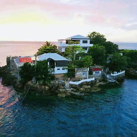 Utopia Island Resort Batangas Exterior foto